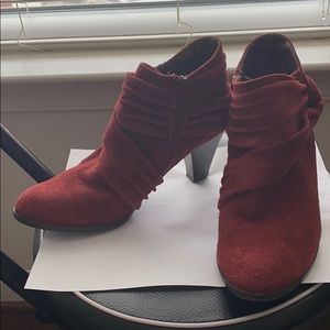 Trendsetter dark red suede boots. Size 6.5